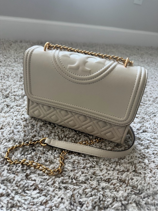 Tory Burch Handbags - Tory Burch Cream Quilted Leather Crossbody with Gold Chain